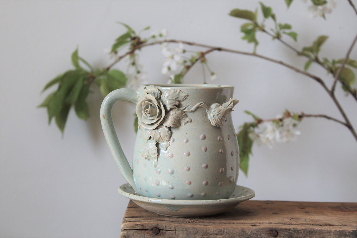 Tazza Rosa Alice Puntinato con piattino (azzurro ) - Tazza in gres fatta a mano
