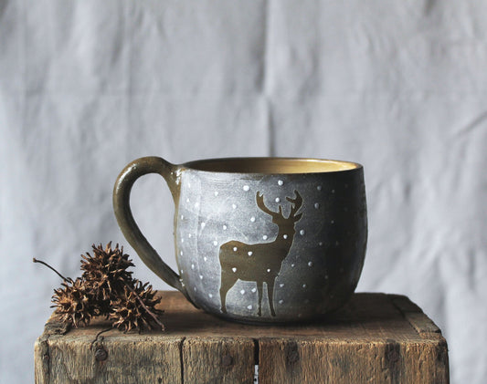 Cervo che guarda - Tazza in gres scuro